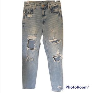 American Eagle distressed Mom jean 6